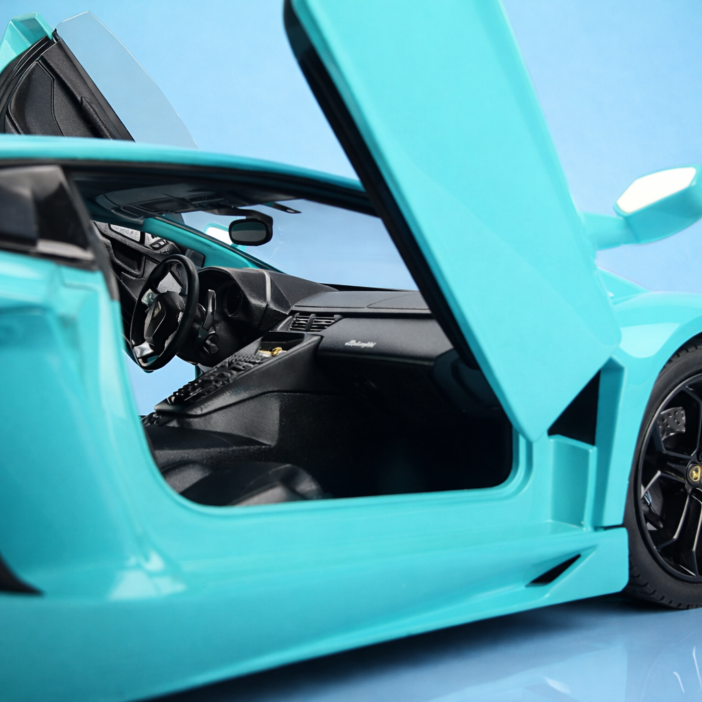 Lamborghini_Aventador_LP700-4_Model_1_24_2